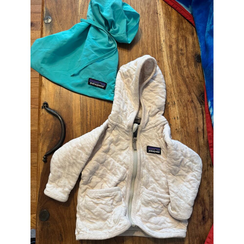 Patagonia Baby 3-6 months Cream Cotton Quilted Jacket with carry bag EUC
